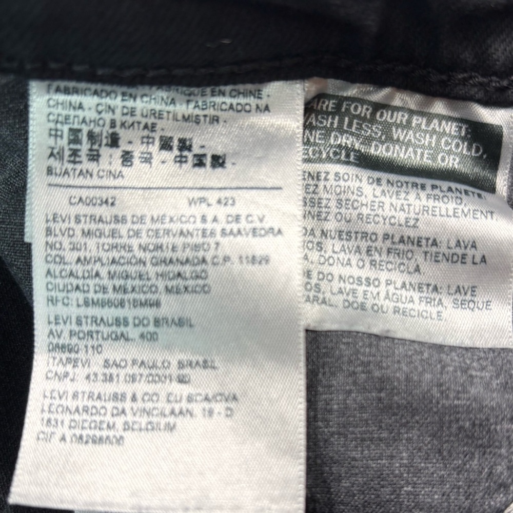 Levis Premium Wedgie Button Fly High Rise Frayed Hem Black Jeans | Size 29 - Picture 15 of 16